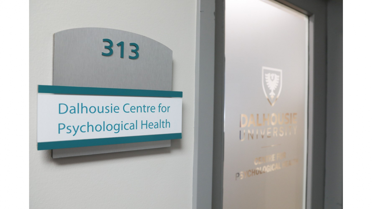 Dal centre for psychological services sign