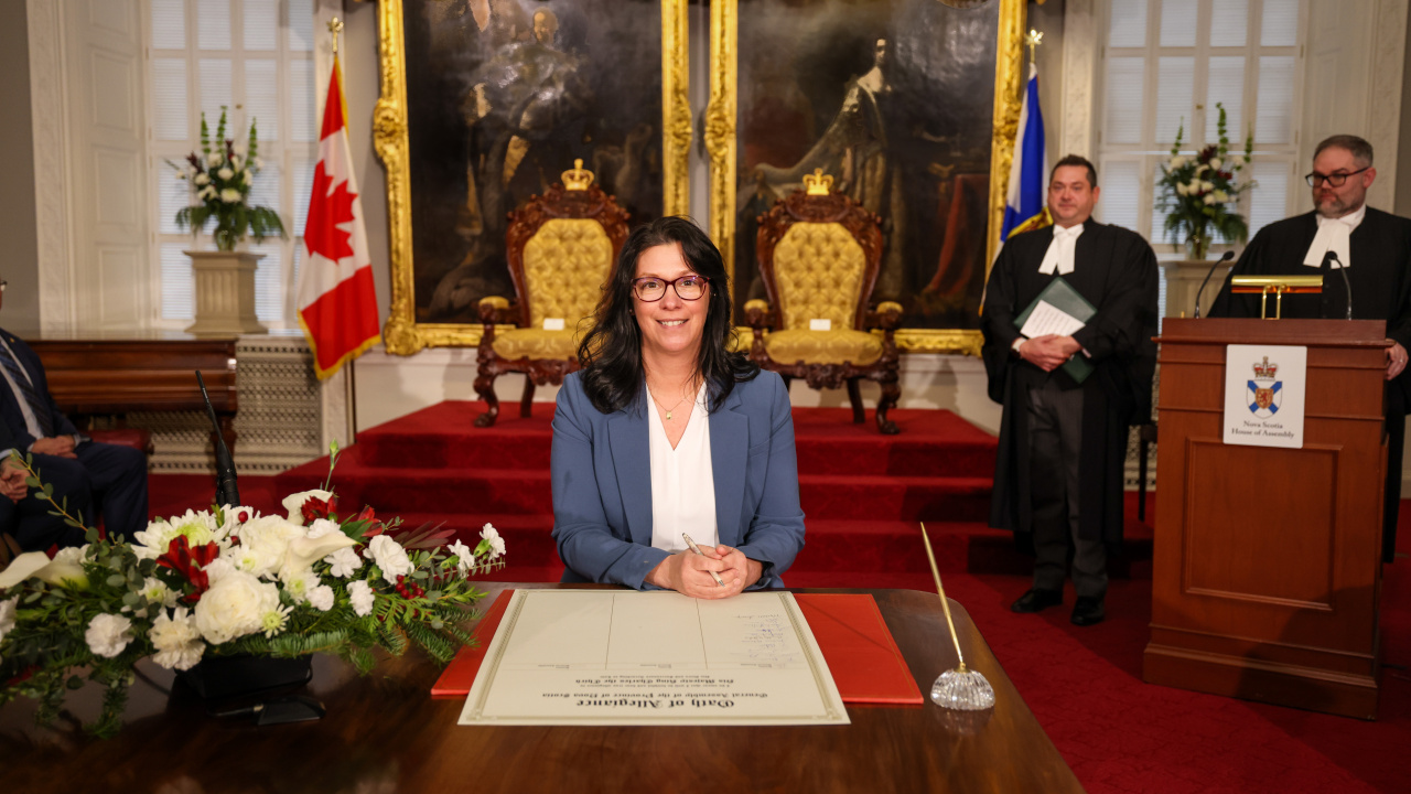 MLA Michelle Thompson