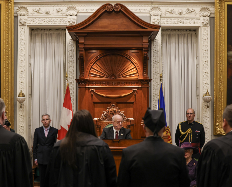 Photo of Lt.-Gov. Arthur LeBlanc in the Speaker's chair 