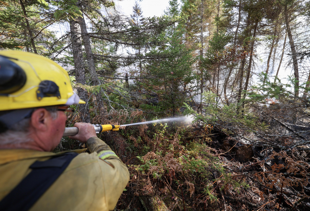 Wildfire response at Lake George, Kings County.
