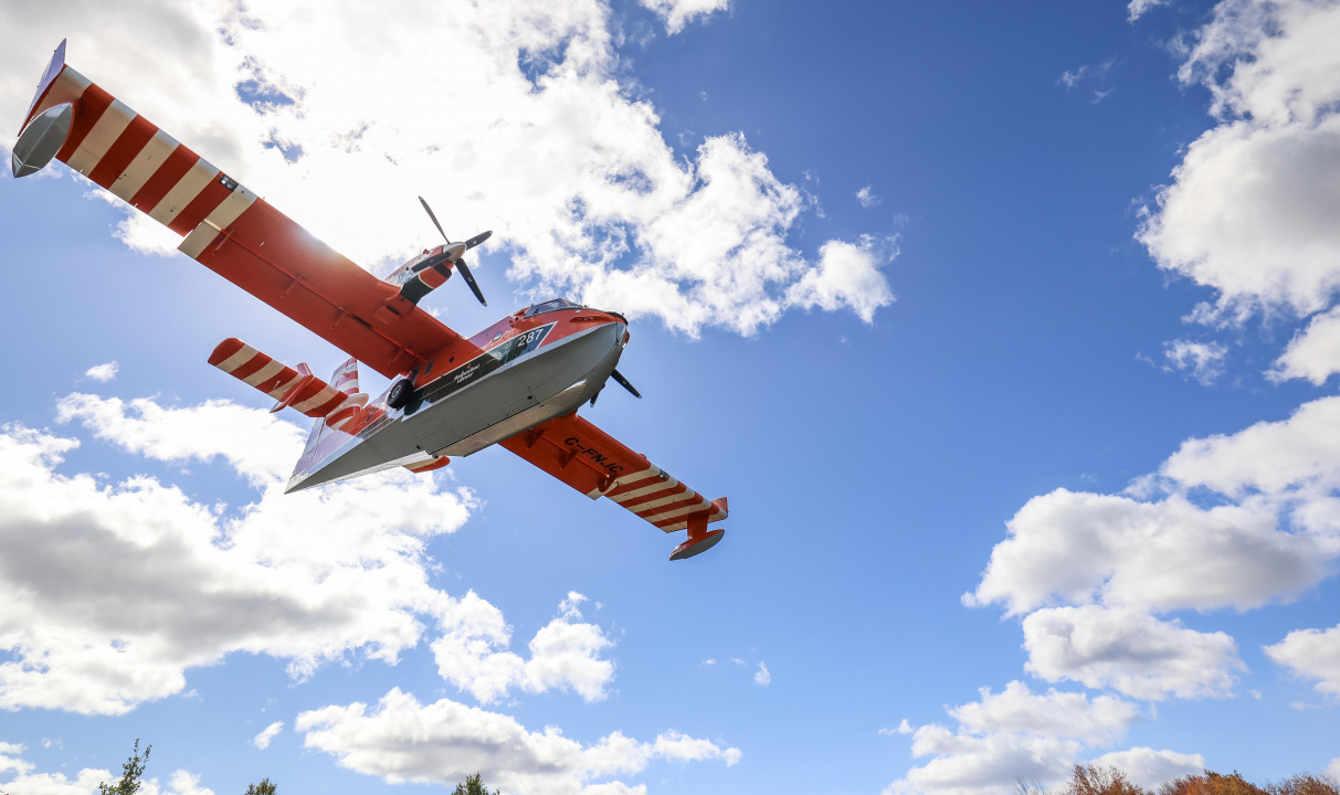 Firefighting plane
