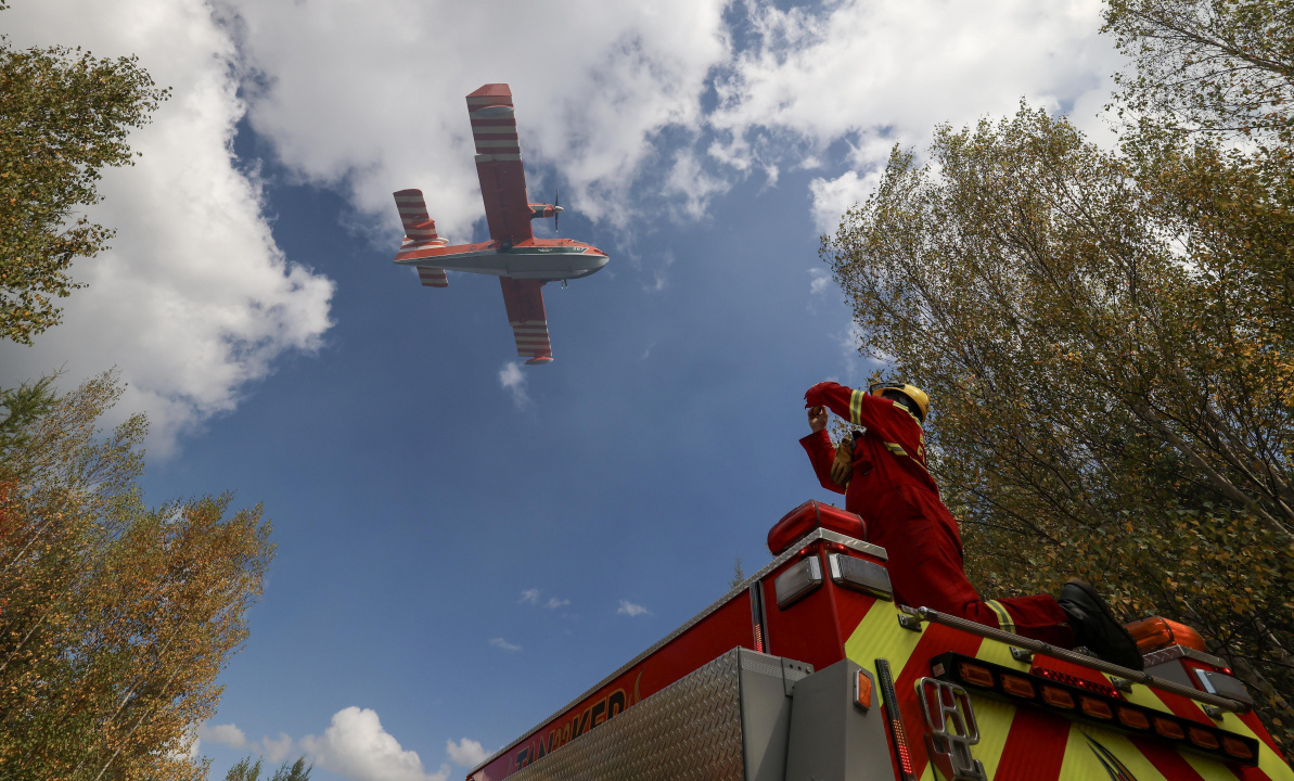 Wildfire response at Lake George, Kings County.
