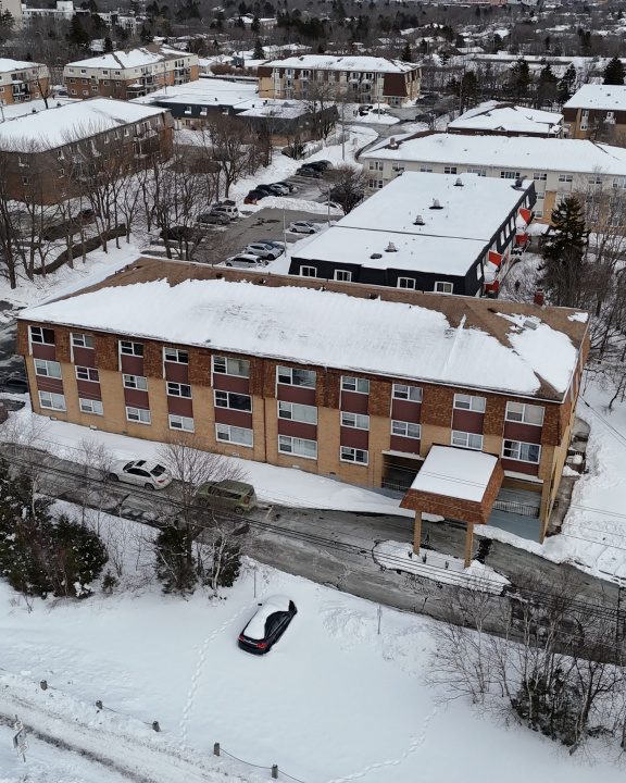 Aerial photo of an apartment building